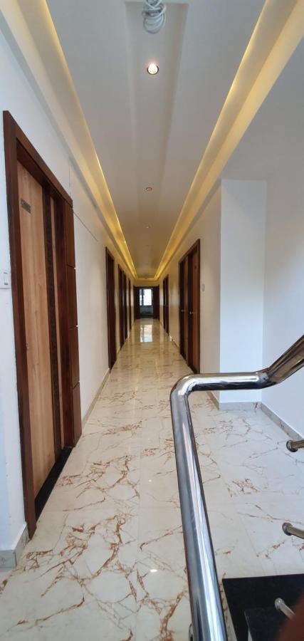 Hotel N K Bhuj Exterior foto